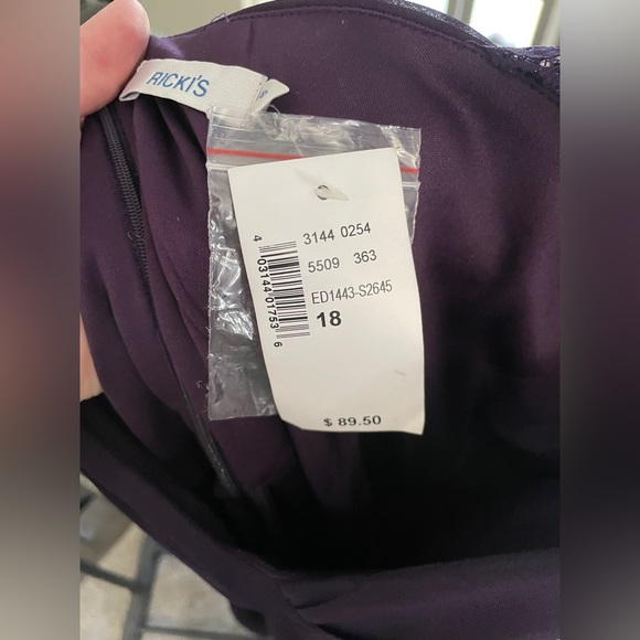 Ricki’s Dress size 18 - Picture 3 of 4